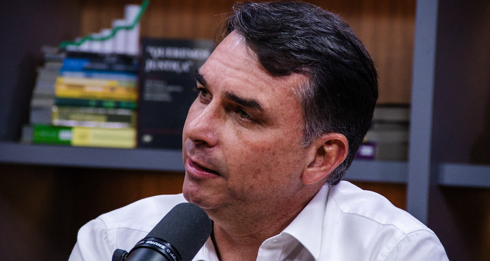 Flávio Bolsonaro publica carta após Moraes negar visita a Jair Bolsonaro no Dia dos Pais