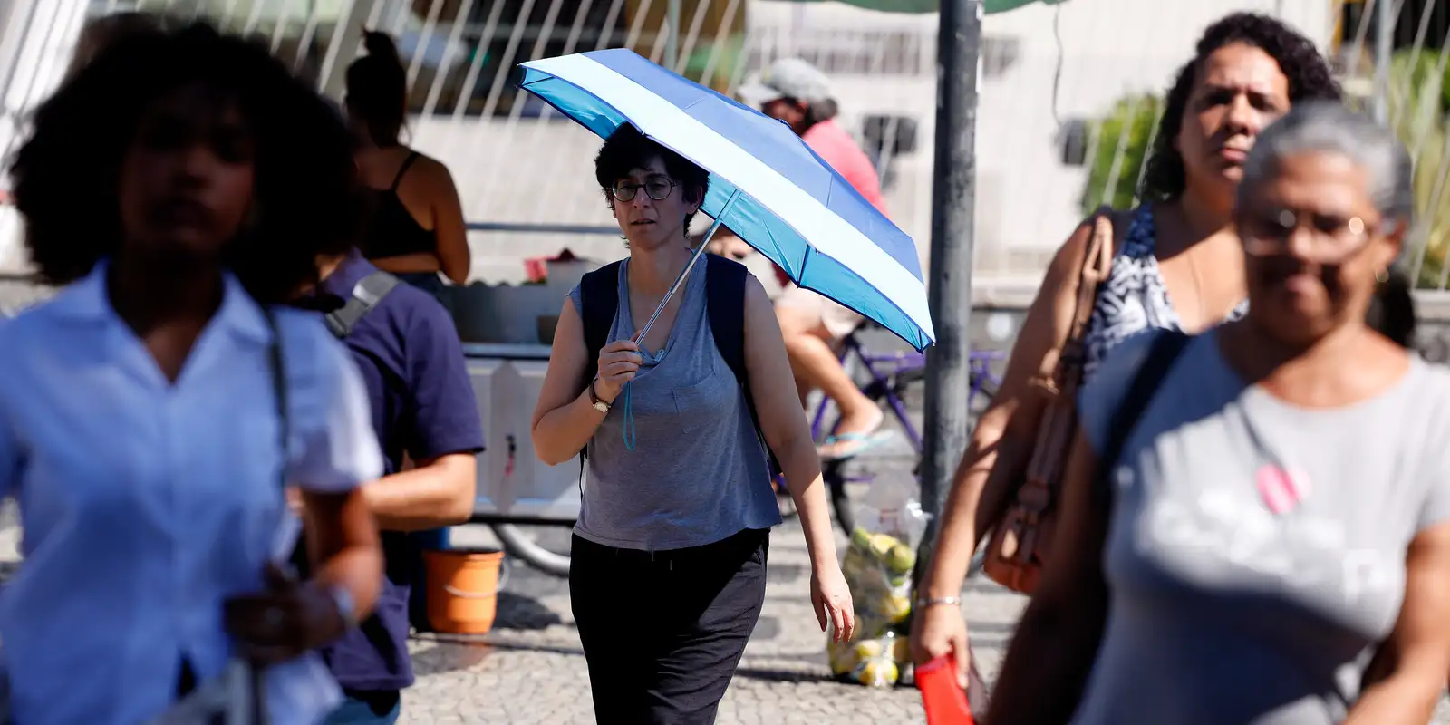 Salário mínimo pode subir para R$ 1.741 em 2027, prevê governo