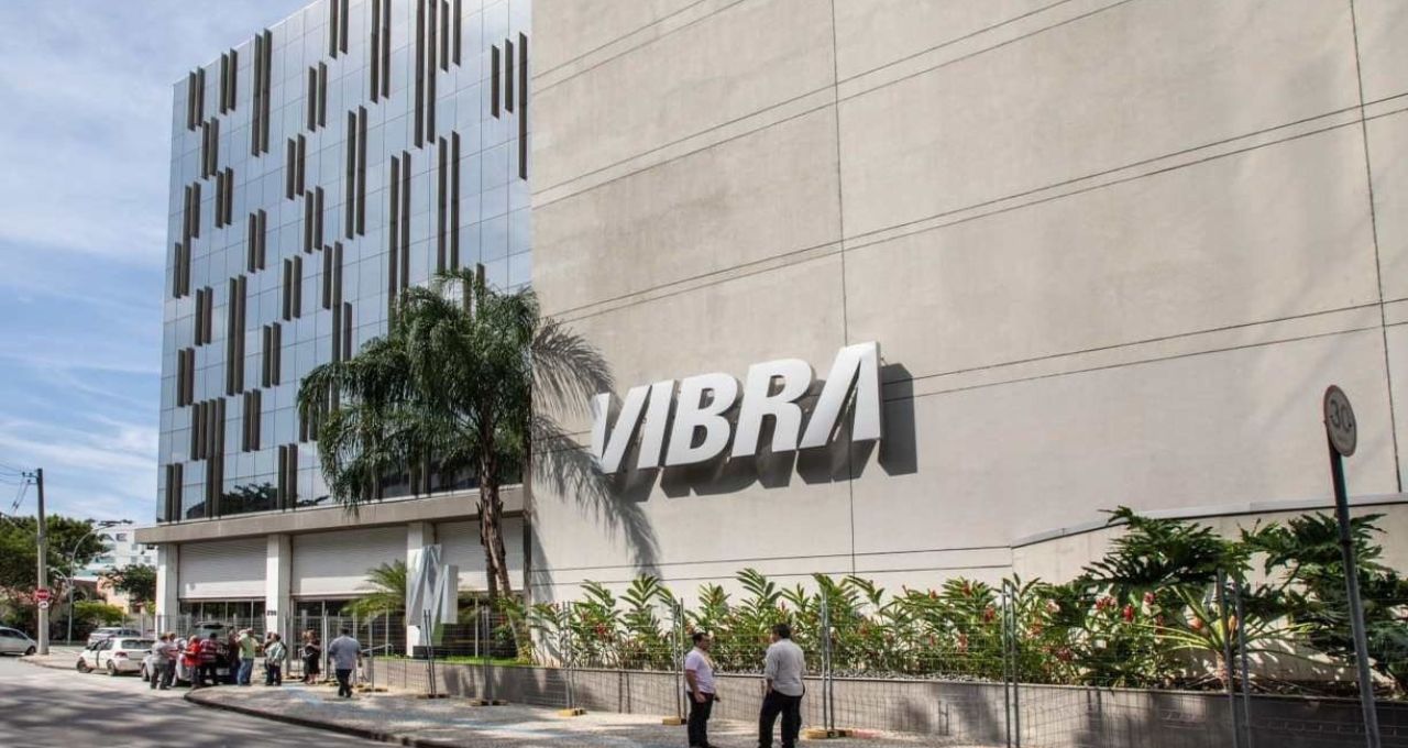 Vibra (VBBR3) tem lucro ajustado de R$ 2,3 bilhões no 2º trimestre de 2026
