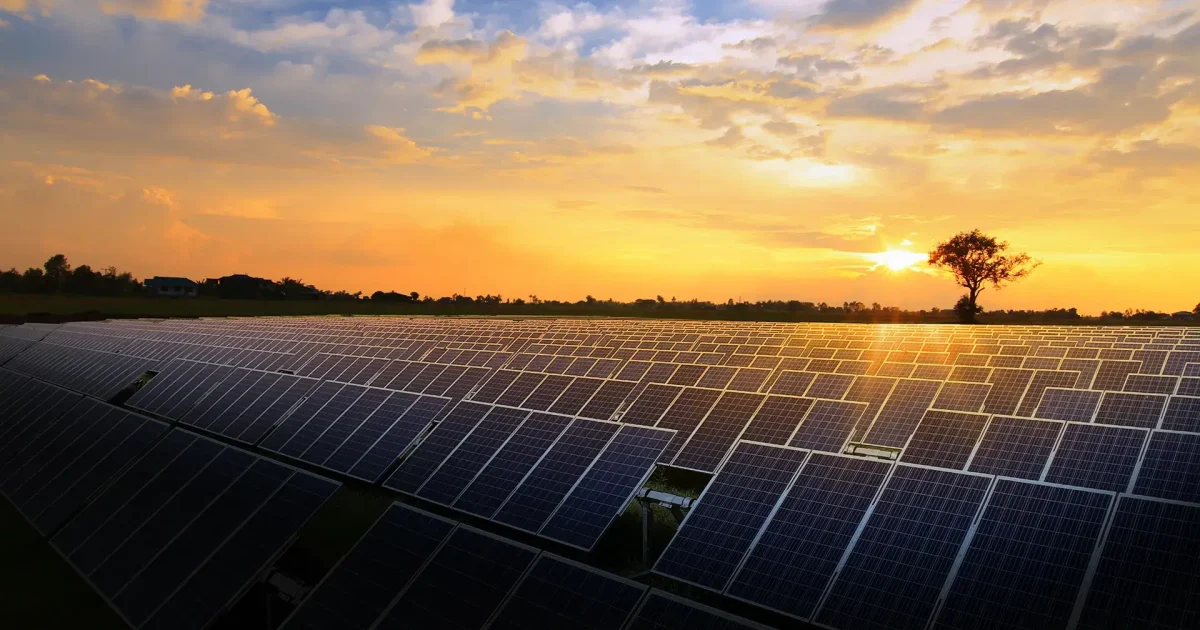 Japão usa antigos campos de golfe para ampliar geração de energia solar