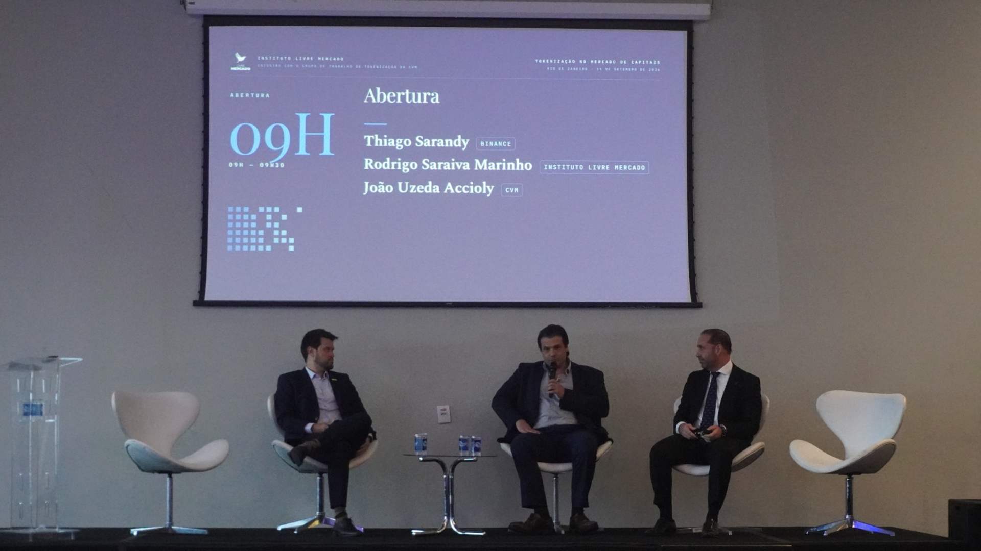 CVM debate tokenização, regras e concorrência entre bolsas com Binance e Base