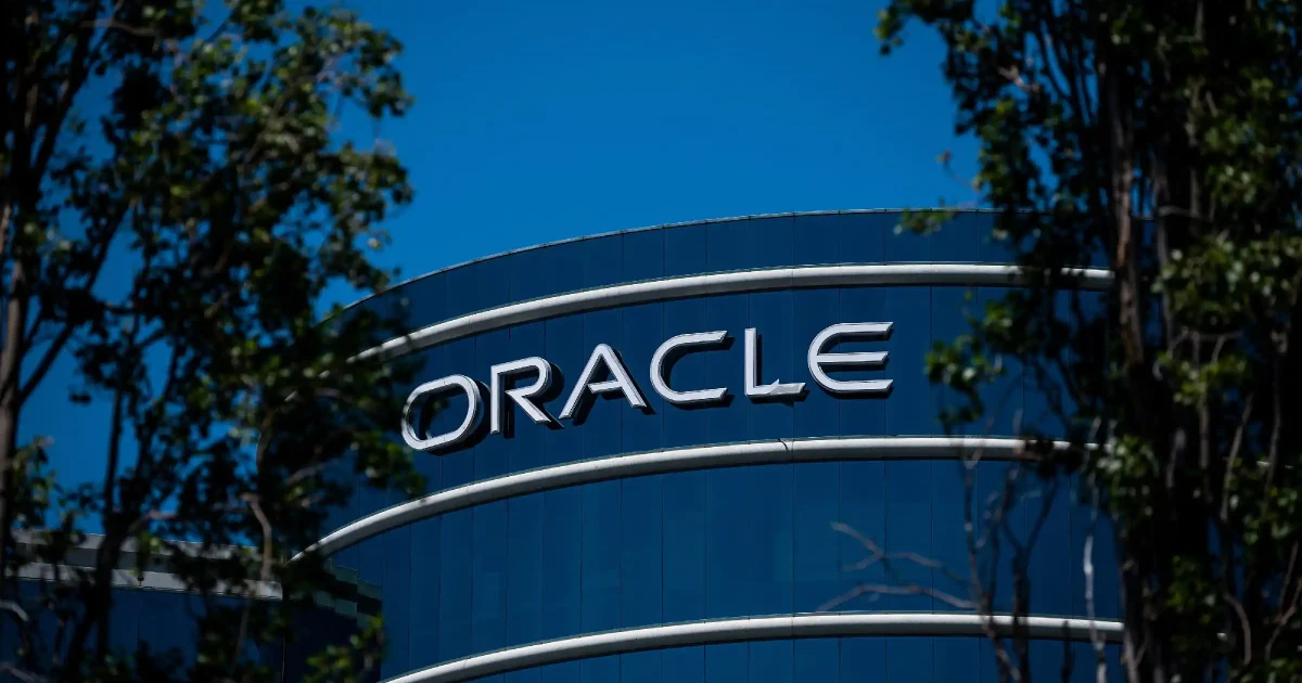 Oracle eleva em US$ 700 milhões gastos previstos com demissões