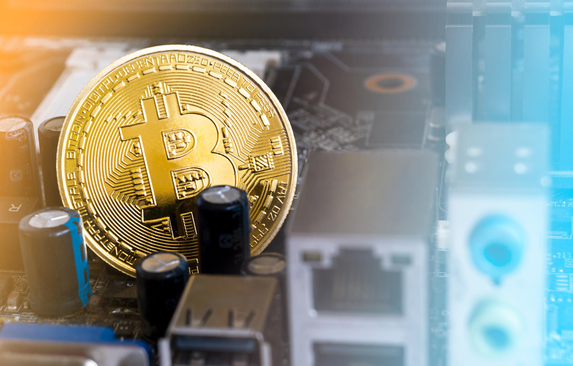Receita Federal leiloa equipamentos de mineração de bitcoin em Viracopos por lance mínimo de R$ 37.860