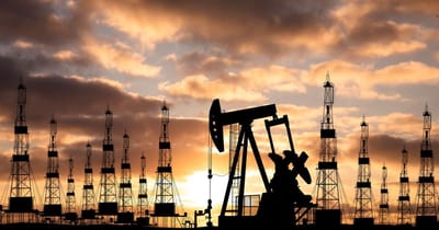Brent chega a US$ 110 com risco de escalada no Irã e restrições na oferta