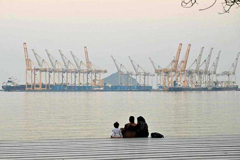 Preço do petróleo salta depois de ataques de EUA e Israel ao Irã - Imagem do artigo original