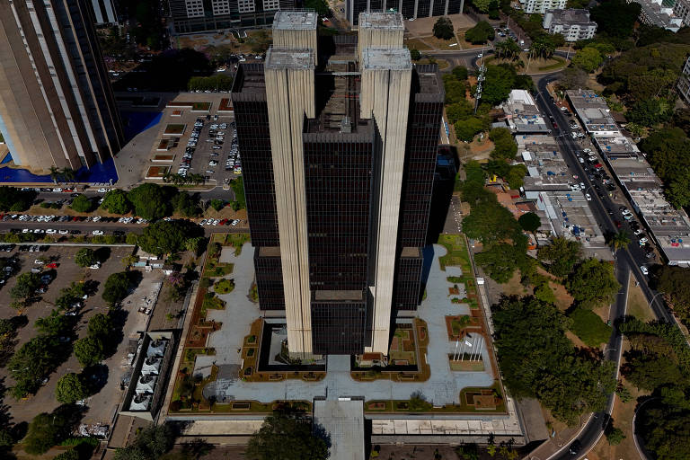 Governo adia indicações para diretoria do Banco Central em meio a crise política - Imagem do artigo original