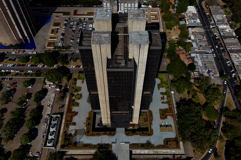 Banco Central liquida Entrepay e congela bens de dirigentes - Imagem do artigo original