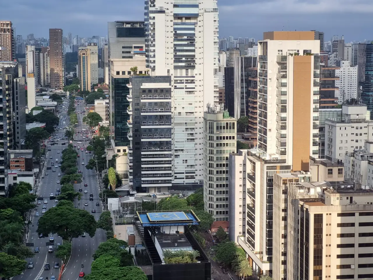 Número de brasileiros que investem sobe 31% em cinco anos e alcança 60,6 milhões, aponta Anbima - Imagem do artigo
