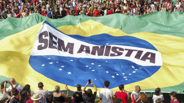 Indicadores melhoram, mas aprovação do governo Lula 3 segue morna: quais os motivos? - Imagem do artigo original