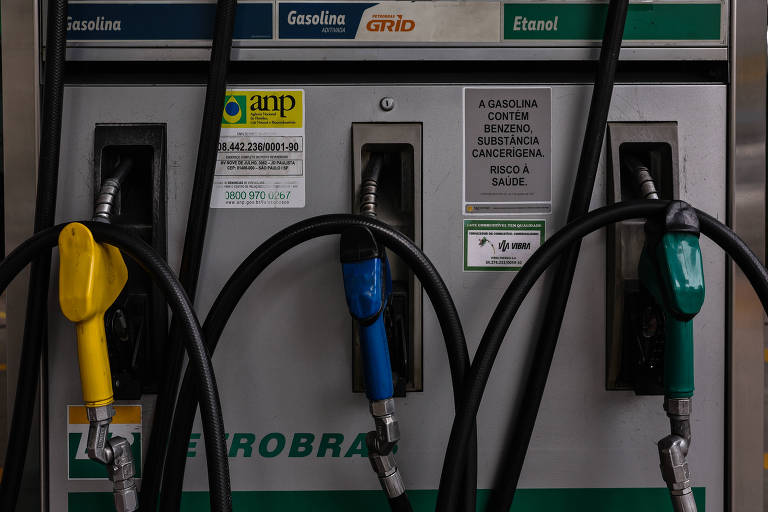 Diesel cai pela sexta semana e volta a R$ 7,16; produção recorde da Petrobras pressiona importações - Imagem do artigo original