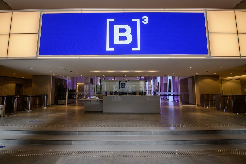 Cade vê abuso de posição dominante da B3 em serviços de registro; decisão final ainda depende de julgamento - Imagem do artigo