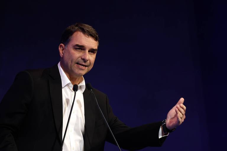 Flávio Bolsonaro vai a Washington defender Pix em investigação dos EUA sobre prejuízo a empresas americanas - Imagem do artigo original