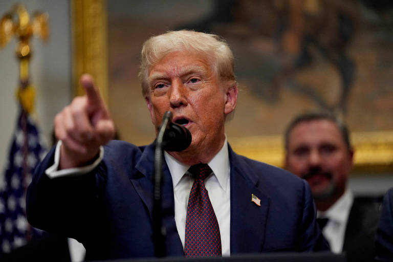 Trump eleva tarifas globais, aplica 35% ao Canadá e confirma sobretaxa de 50% sobre o Brasil - Imagem do artigo original