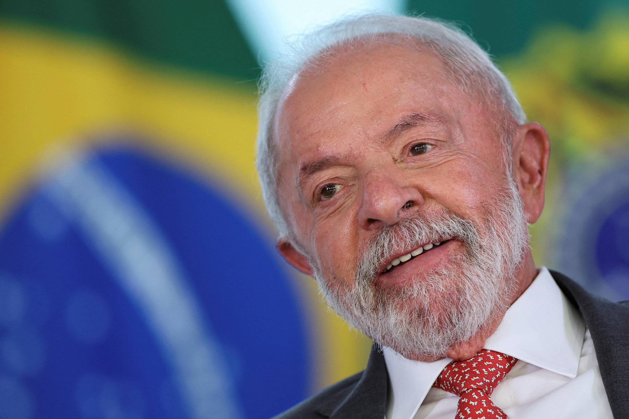 Governo libera R$ 20,7 bilhões após revisão de receitas e alivia limite de gastos de ministérios