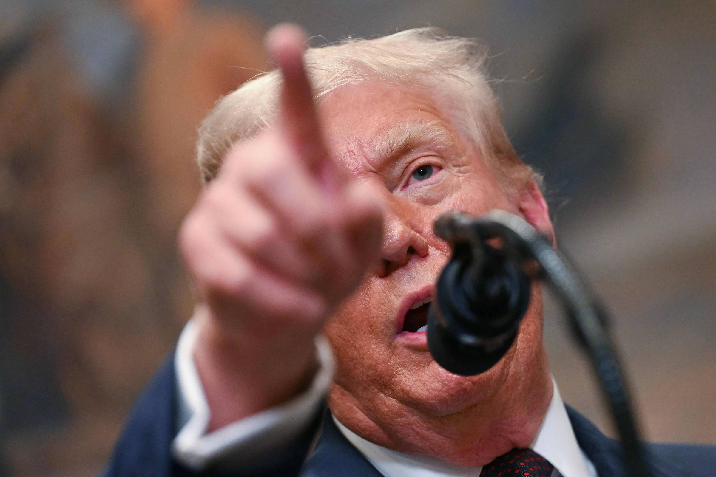Nova rodada de tarifas de Trump reacende debate sobre abertura comercial no Brasil
