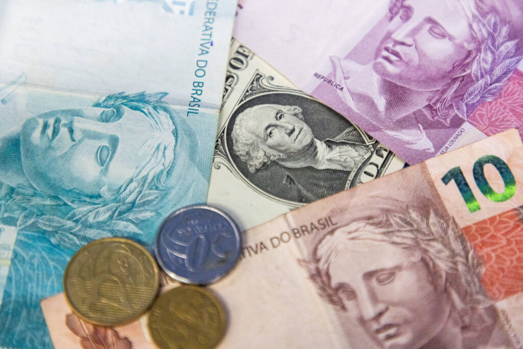 [Mercado Financeiro] Samuel Pessôa responde a crítica de leitora e detalha trajetória do salário mínimo no Brasil