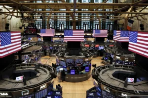 Estudo do UBS mostra que US$ 1 aplicado em ações em 1900 viraria US$ 124,8 mil até 2025