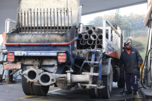 Corte de PIS/Cofins no diesel enfrenta barreiras na cadeia e não se reflete de imediato nas bombas