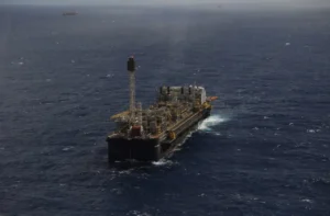 Fundos FGTS vinculados à Petrobras sobem mais de 50% em 2026 e superam Ibovespa