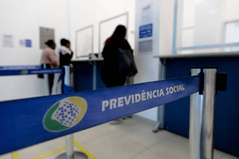 Fila do INSS recua para 2,6 milhões após pico de 3,1 milhões em fevereiro - Imagem do artigo original