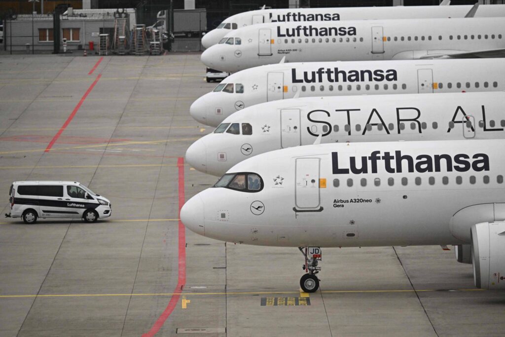 [Mercado Financeiro] Lufthansa elimina 20 mil voos na Europa para poupar combustível após alta de custos