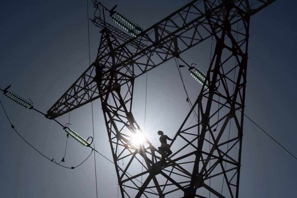 [Mercado Financeiro] Aneel define bandeira amarela para maio e conta de luz terá acréscimo de R$ 1,885 por 100 kWh