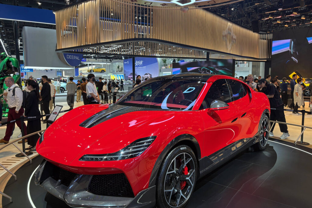 [Mercado Financeiro] Salão de Pequim exibe 1.400 veículos e reforça protagonismo da China na indústria automotiva
