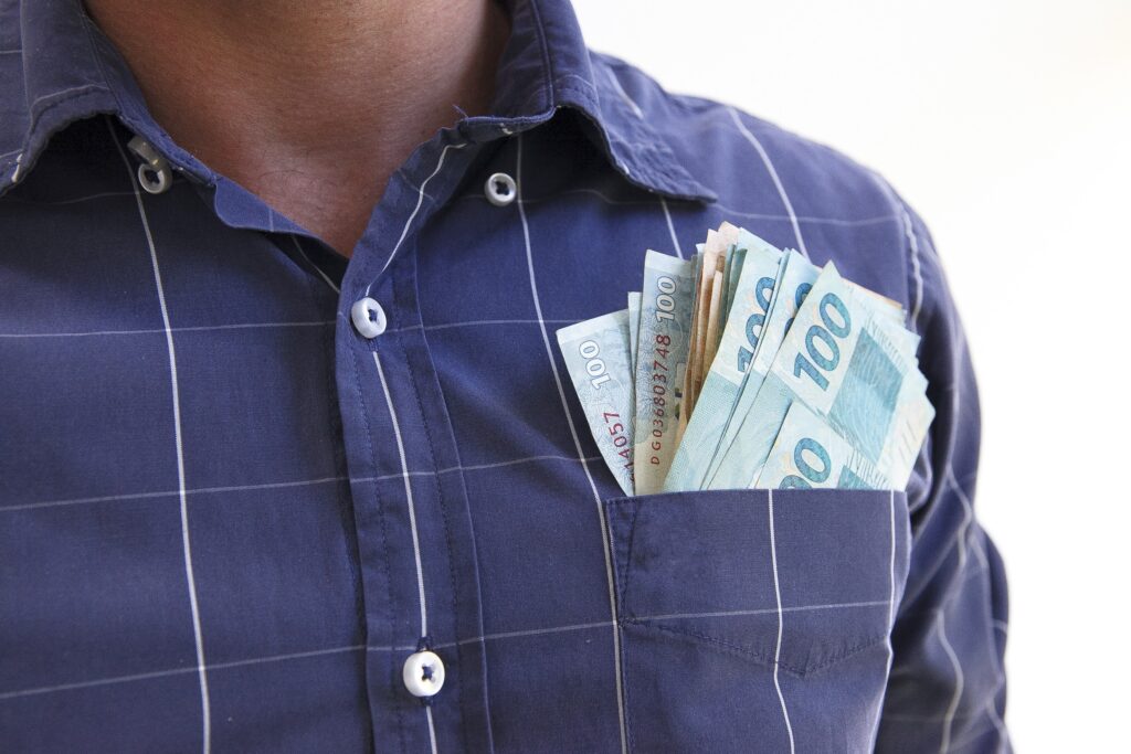 [Mercado Financeiro] Mega-Sena sorteia R$ 115 milhões; rendimento em LCI ou LCA pode chegar a R$ 1,1 milhão no primeiro mês
