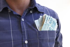 Mega-Sena sorteia R$ 115 milhões; rendimento em LCI ou LCA pode chegar a R$ 1,1 milhão no primeiro mês