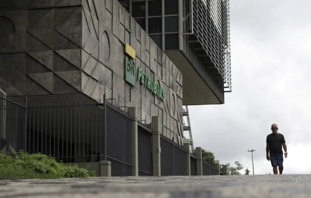 [Mercado Financeiro] Empresas listadas na B3 programam distribuição de dividendos e JCP para maio; Petrobras, Itaú e Magalu estão na lista