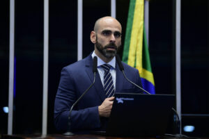 Novo secretário da Fazenda do RJ prepara pacote de ajuste com corte de gastos e combate à sonegação