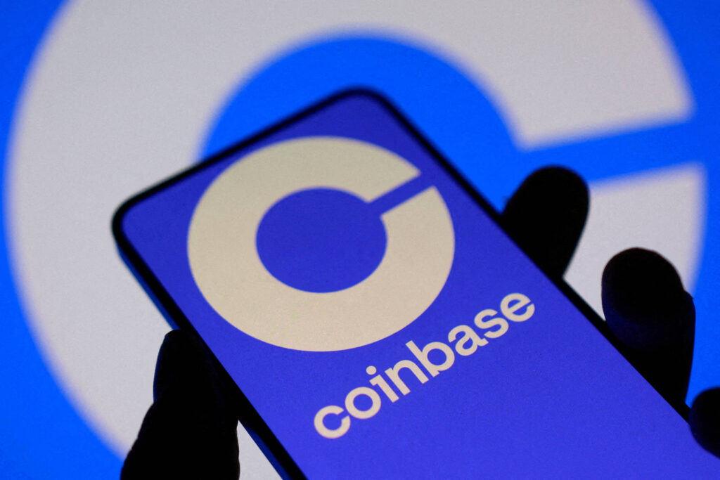 [Mercado Financeiro] Coinbase demite 700 funcionários para reduzir custos e focar em inteligência artificial