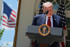 Governo Trump apela contra decisão que suspendeu tarifas globais de 10%