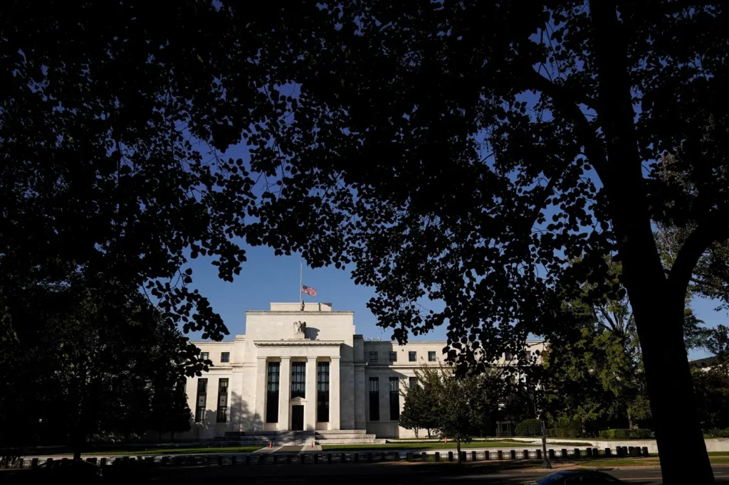 [Estratégias de investimento] Rendimento dos Treasuries encosta em 5% e comprime diferença com Tesouro Direto