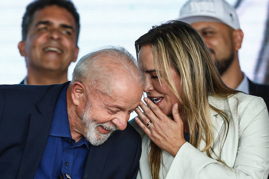 [Mercado Financeiro] Sem aval federal, DF acena com fluxo de R$ 9 bi do Credcesta para reforçar capital do BRB
