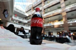 Consumo nas favelas: Coca-Cola lidera preferência e reforça peso econômico das periferias
