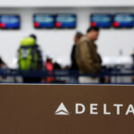 [Estratégias de investimento] Delta desafia crise do setor aéreo e sustenta lucro recorde com foco em passageiros premium