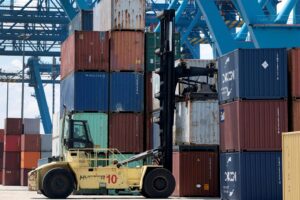 Déficit agrícola dos EUA deve chegar a US$ 29 bi e reforça disputa por mercado com o Brasil