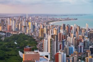 Aluguel residencial avança 0,85% em maio e volta a correr mais que a inflação