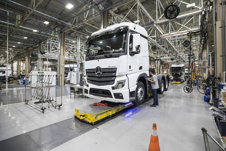 Produção de caminhões recua 16,7% até maio, mas vendas indicam início de recuperação - Imagem do artigo original