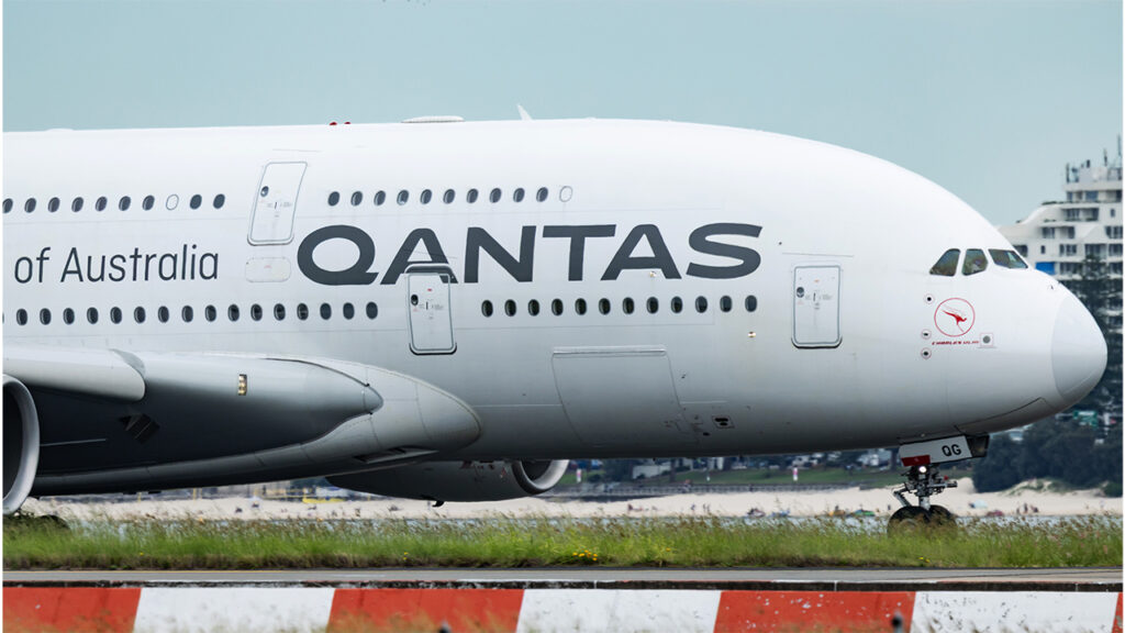 [Dificuldades e desafios] Qantas marca para 2027 o voo direto Sydney–Londres de 22 horas e reacende a disputa por rotas ultralongas