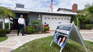Renda necessária para comprar casa média nos EUA dobra desde 2020, diz Harvard