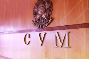 Governo quer reforçar quadro da CVM e negociar no STF uso de recursos próprios