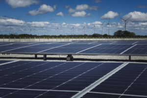 Financiamento climático mundial bate US$ 2 tri, mas ritmo desacelera e amplia desafio para transição verde