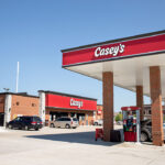 [Mercado Financeiro] Casey’s planeja abrir 400 novas lojas nos EUA e reforça aposta em alimentos prontos
