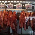 [Mercado Financeiro] Frigoríficos freiam produção após atingir cota de exportação de carne para a China