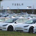 [Mercado Financeiro] Entregas recordes da Tesla superam previsões, mas ação recua após euforia prévia