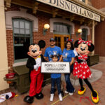 [Mercado Financeiro] Disneyland atinge 1 bilhão de visitantes e reforça peso do turismo no balanço da Disney