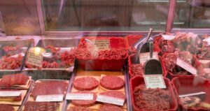 Erro do USDA corta 90% das vendas de carne bovina e expõe fragilidade nos dados oficiais