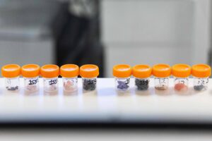 Kalshi passa a negociar contratos ligados a testes clínicos e reforça polo de apostas em biotecnologia